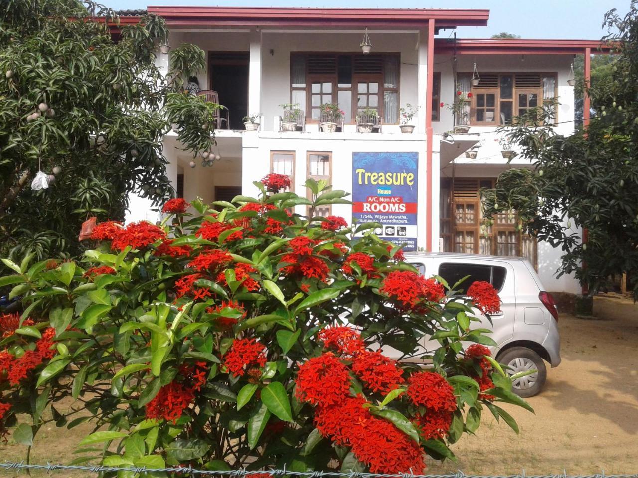 Hotel Treasure House Tourist Rest Anuradhapura Exterior foto